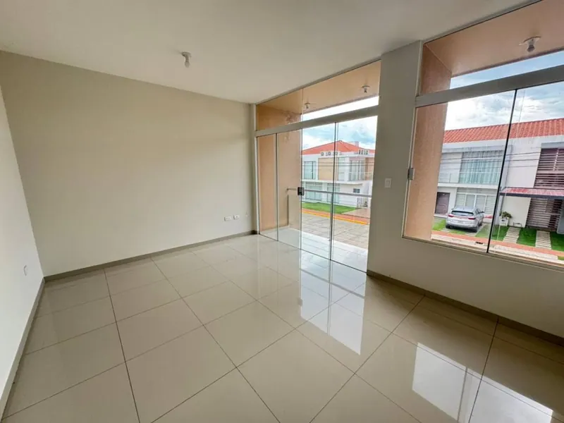 Casa de 4 dormitorios en venta en el condominio Barcelona, km 9: foto 6 de 9