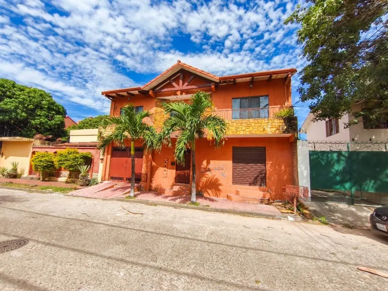 Casa con departamentos independientes en venta en la Zona Norte: foto 2 de 17