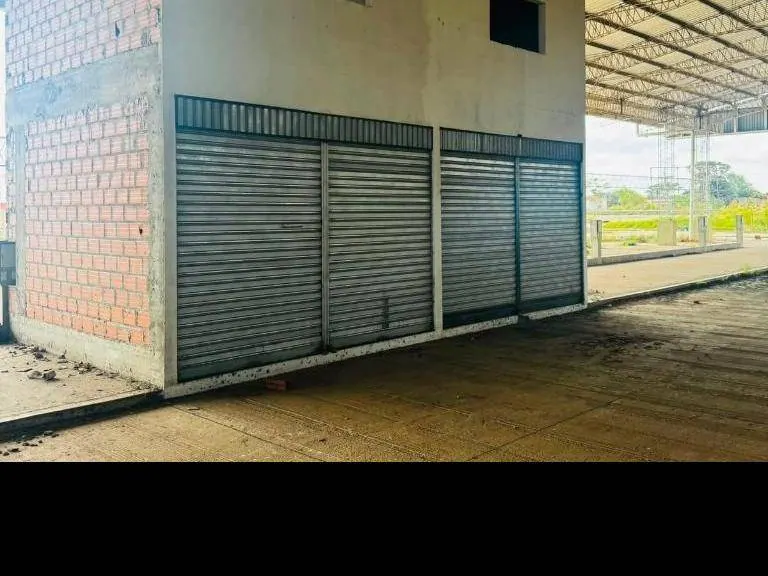 16 m² commercial space for sale in Warnes: foto 4 de 6