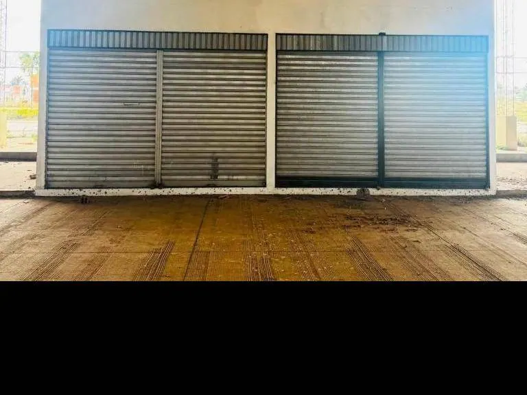 16 m² commercial space for sale in Warnes: foto 5 de 6