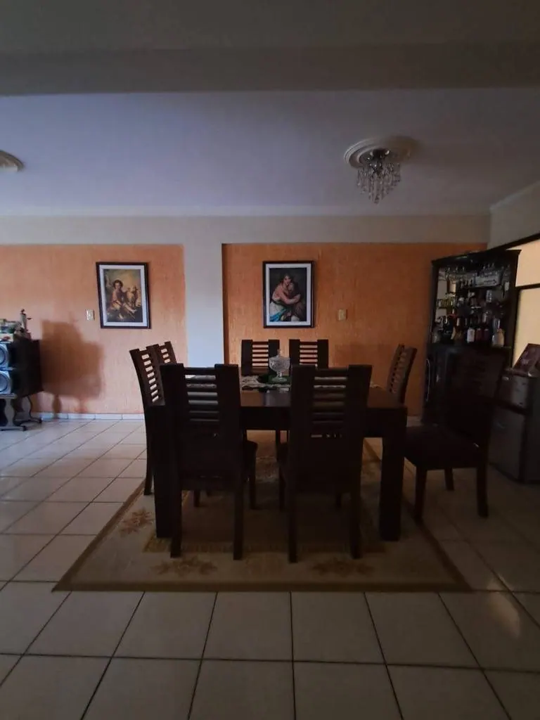 3-bedroom apartment for sale in the North Zone, with balcony: foto 3 de 10