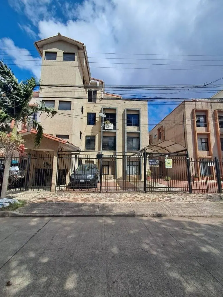 3-bedroom apartment for sale in the North Zone, with balcony: foto 9 de 10