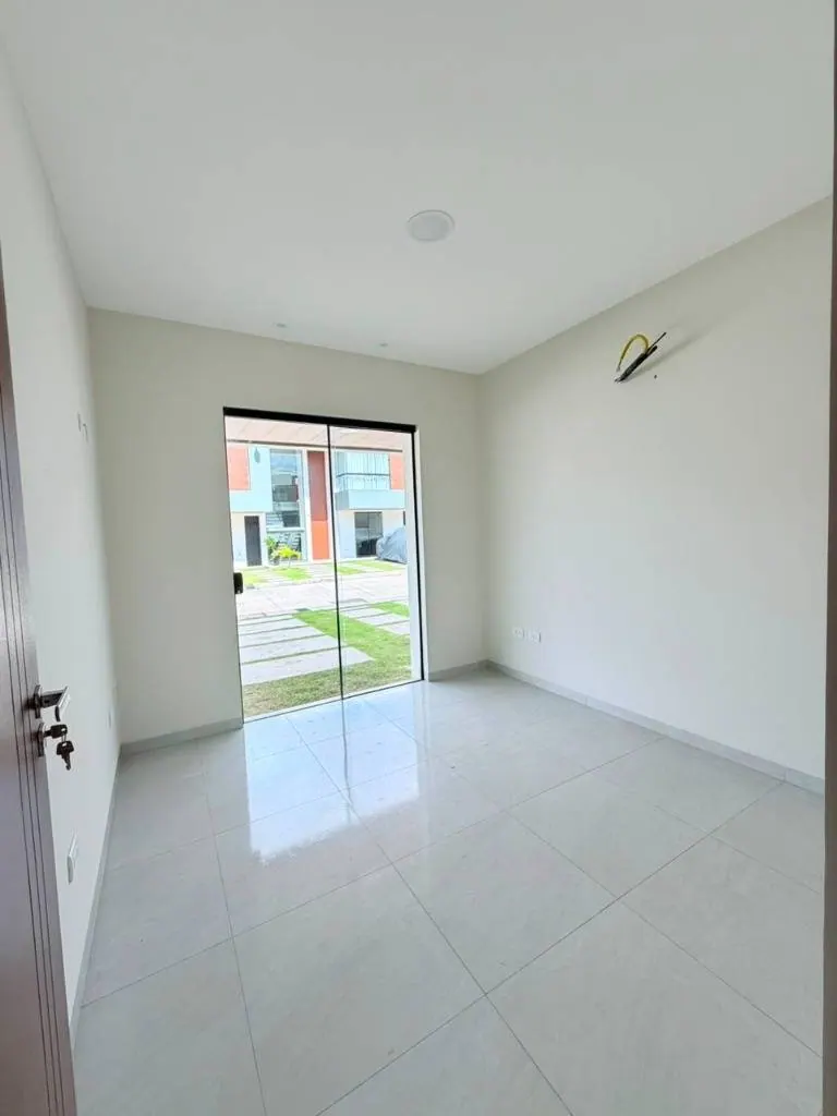 Casa a estrenar de 3 dormitorios en venta en Villa Bonita, Urubó: foto 22 de 22