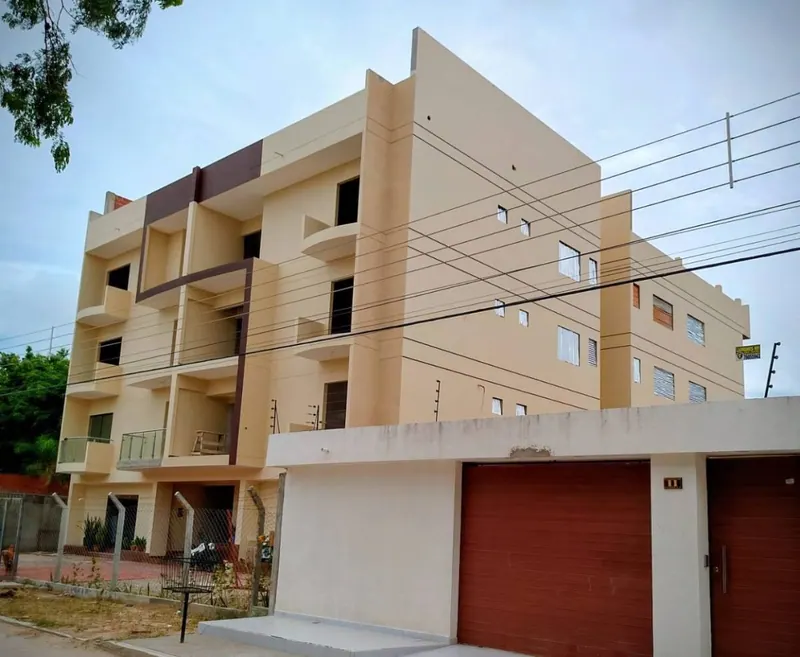 Edificio de 4 plantas en venta en la Zona Sur con locales comerciales: foto 2 de 10