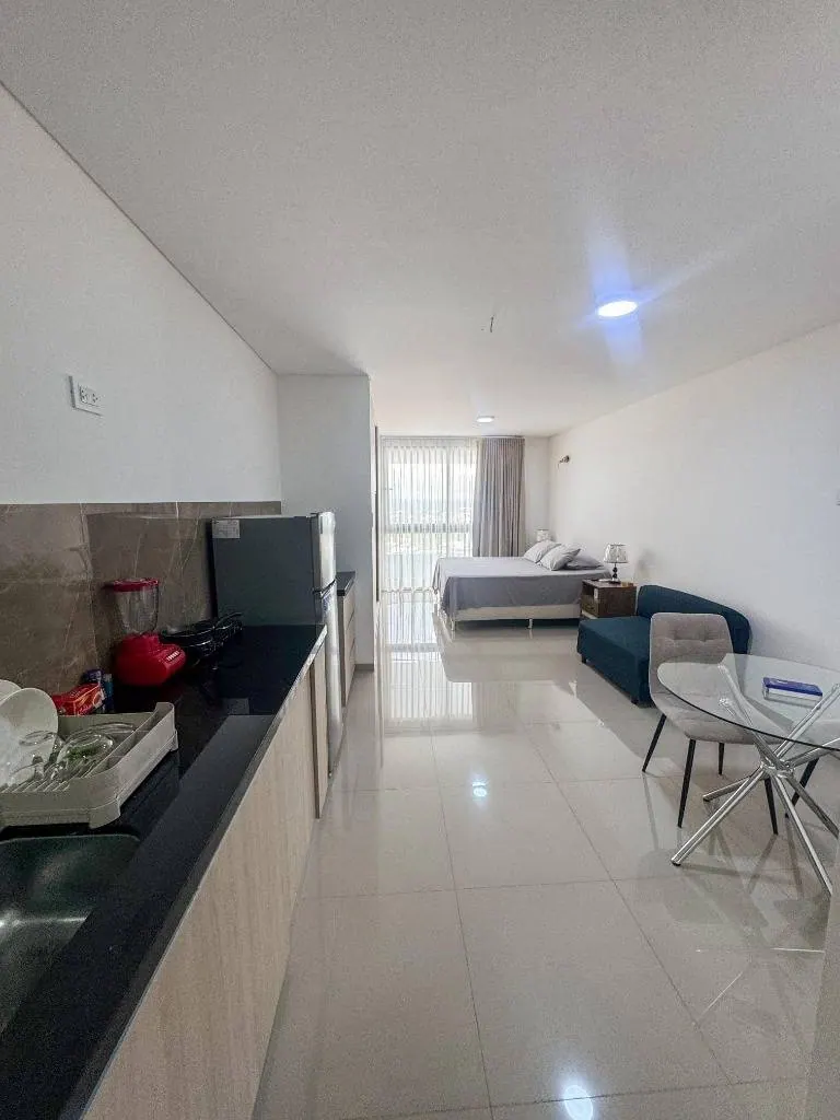 Monoambiente amoblado en alquiler en In Towers, Urubó: foto 1 de 18