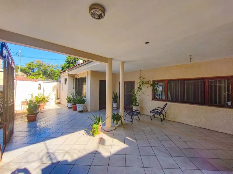 Casa comercial de 3 plantas en venta en la Zona Sur, 643 m²: foto 6 de 20