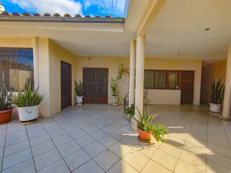 Casa comercial de 3 plantas en venta en la Zona Sur, 643 m²: foto 7 de 20