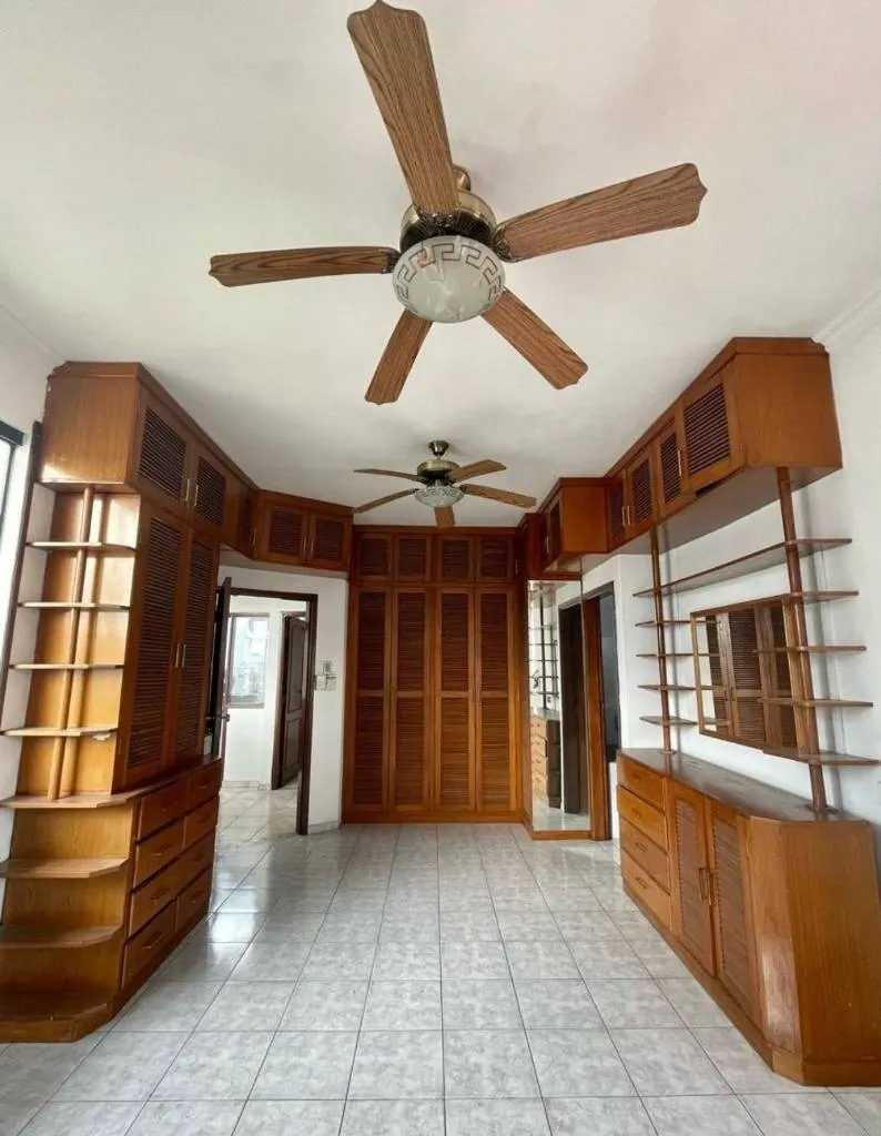 Edificio de 550 m² en venta en el Centro, calle Salvatierra: foto 3 de 8