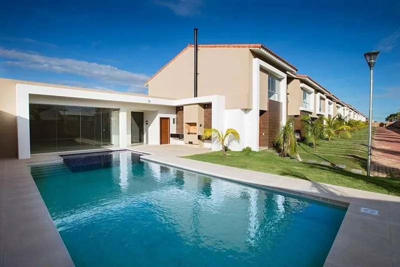 Casa de 4 dormitorios en alquiler en el condominio Palma Canaria
