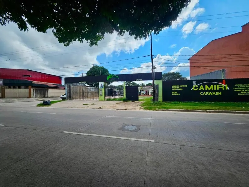 Commercial corner lot for rent in the North Zone, 946 m²