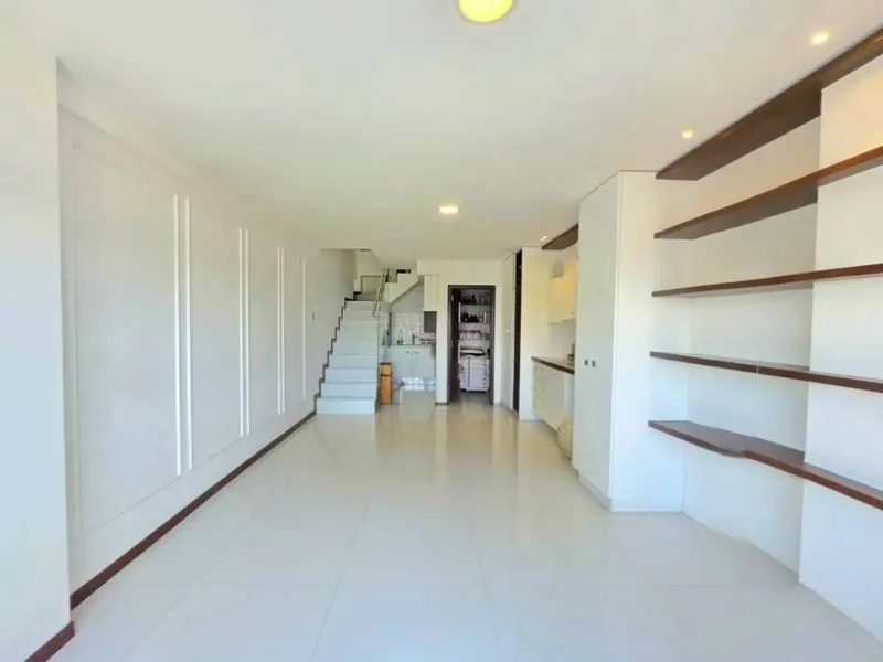 Oficina dúplex de 78 m² en venta en el condominio Wilma 2: foto 3 de 9