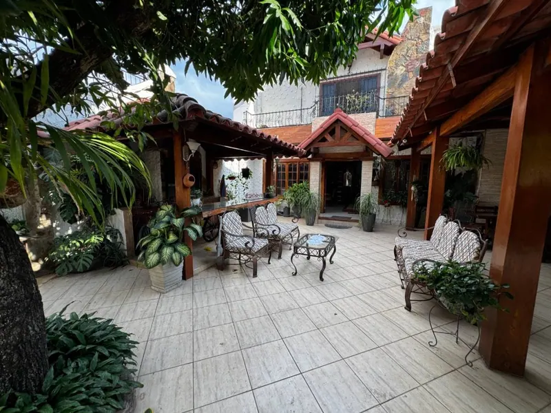 5-bedroom house for sale on Av. Alemana, 3rd ring: foto 2 de 31