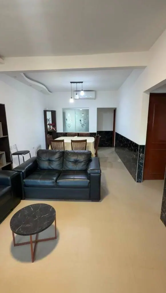 Casa de 5 dormitorios en venta en la Zona Sur, terreno de 297,45 m²: foto 5 de 16