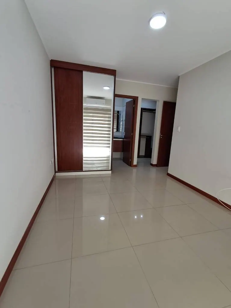Departamento de 3 dormitorios en venta en el condominio Club Piazza: foto 17 de 20