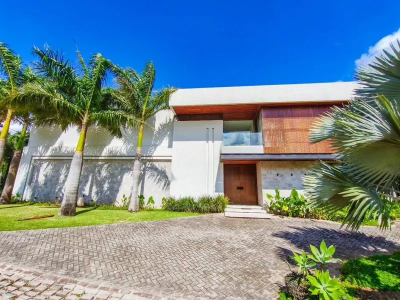 House with pool for sale in the Las Palmeras gated community, Urubó: foto 1 de 50