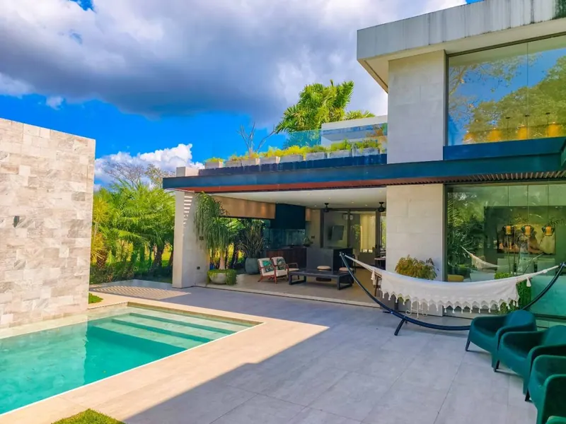 House with pool for sale in the Las Palmeras gated community, Urubó: foto 28 de 50