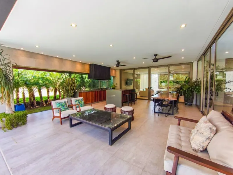 House with pool for sale in the Las Palmeras gated community, Urubó: foto 33 de 50