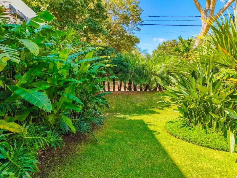 House with pool for sale in the Las Palmeras gated community, Urubó: foto 47 de 50
