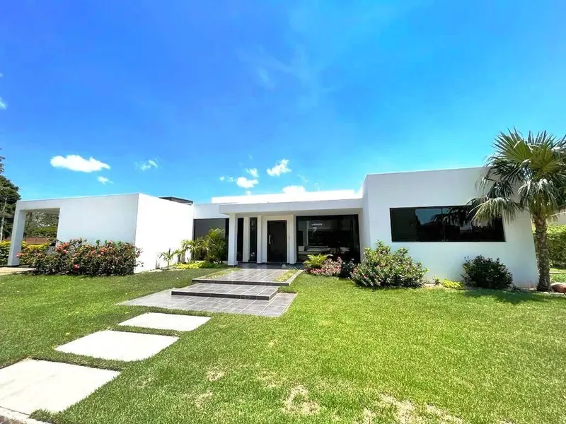 Casa de 3 suites con piscina en venta en Polo Country, Warnes: foto 14 de 18