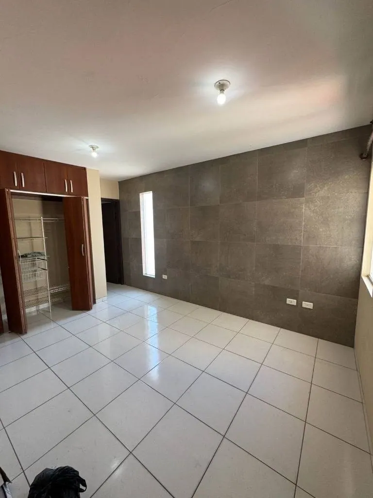 Departamento de 3 suites en alquiler en el Centro, calle Ingavi