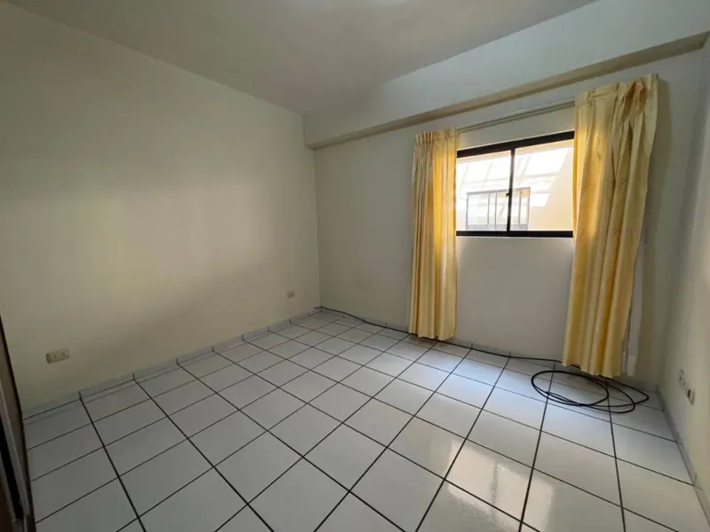 Departamento de 4 dormitorios en venta en el condominio Dos Hermanas: foto 4 de 14