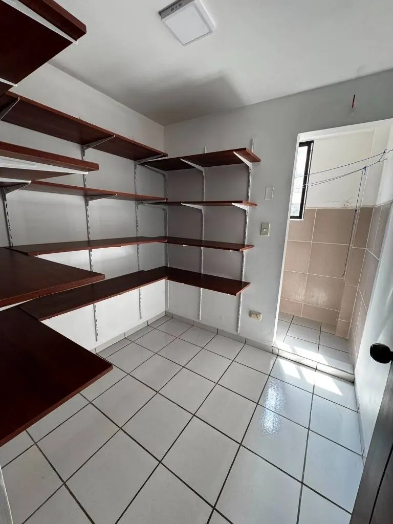 Departamento de 4 dormitorios en venta en el condominio Dos Hermanas: foto 8 de 14