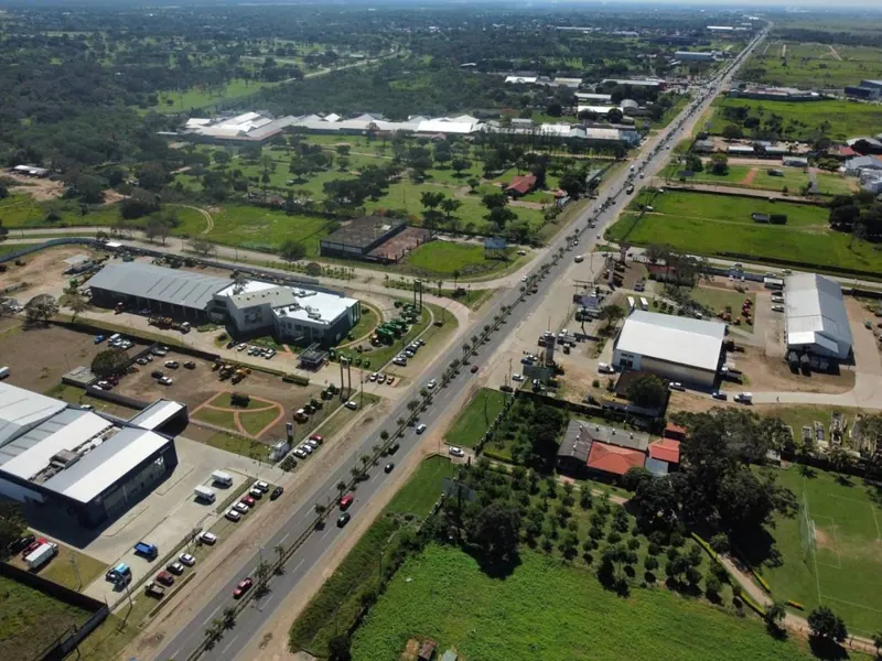 8,333 m² lot for sale on Av. Banzer, km 10, North Zone: foto 1 de 2