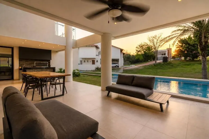 4-bedroom house for sale in Urubó Golf, Module 2: foto 1 de 22