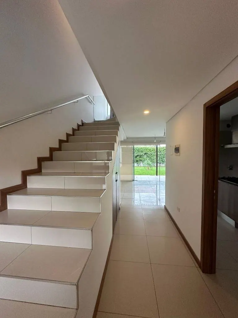 Furnished 3-bedroom house for sale in a gated community, West Zone: foto 3 de 11