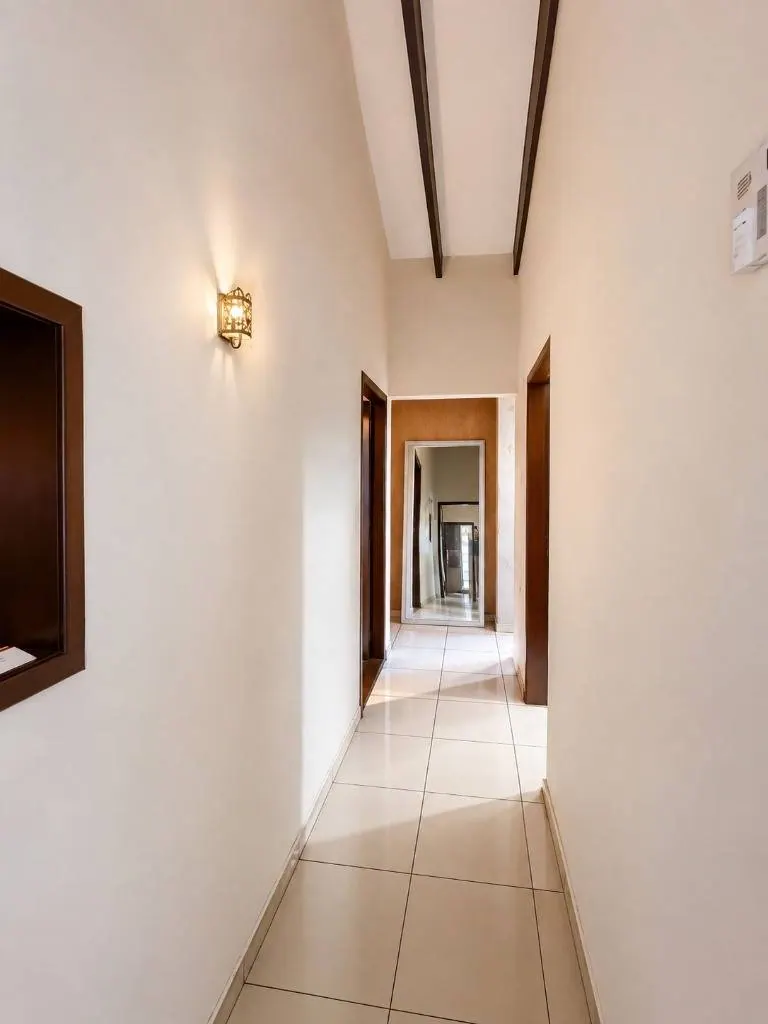 Casa de 3 dormitorios en esquina en venta en la Zona Oeste: foto 2 de 9