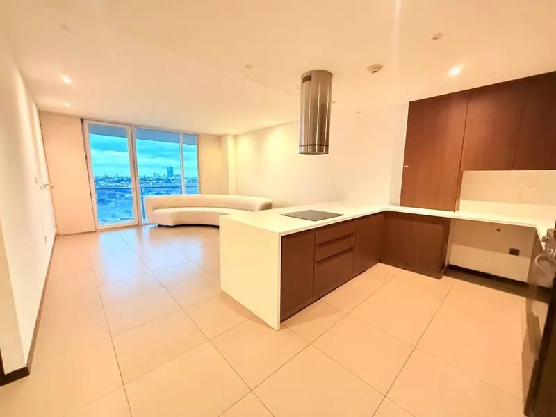 2-bedroom partly furnished apartment for rent at Swissôtel: foto 3 de 16