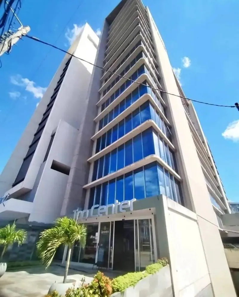 Oficina de 16 m² en alquiler en el edificio Top Center, Av. Beni