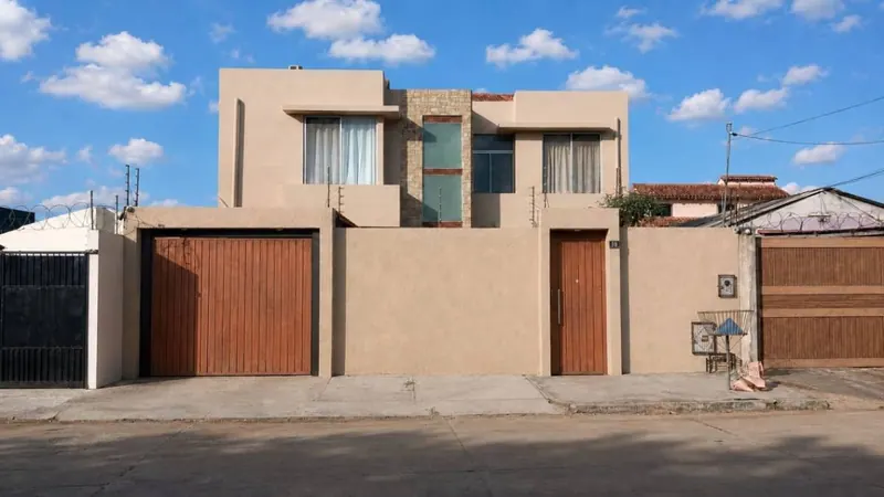 Casa de 4 dormitorios en venta en la Zona Norte, Radial 26