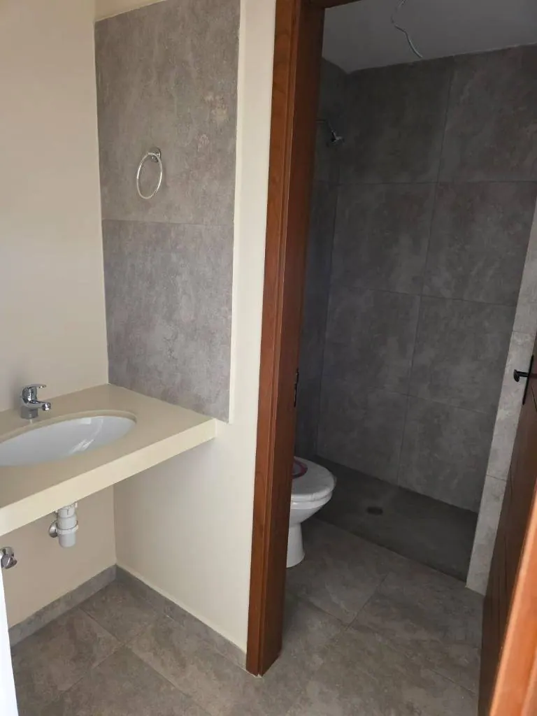 Casa de 3 dormitorios en venta en la Zona Este, 197 m²: foto 14 de 23