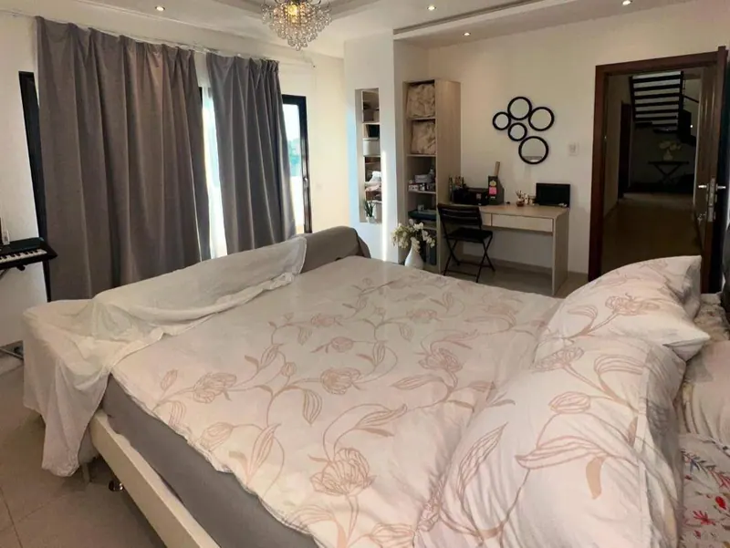 Departamento dúplex de 3 dormitorios en venta en Ziri Eins, Zona Este: foto 7 de 27