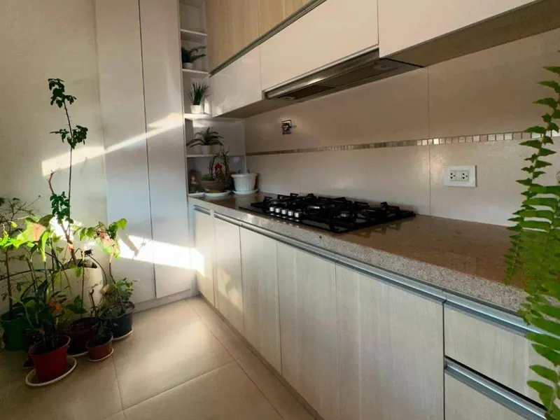 Departamento dúplex de 3 dormitorios en venta en Ziri Eins, Zona Este: foto 10 de 27