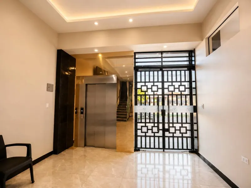 Edificio tipo hostal en venta sobre la Av. Circunvalación, Montero: foto 3 de 21