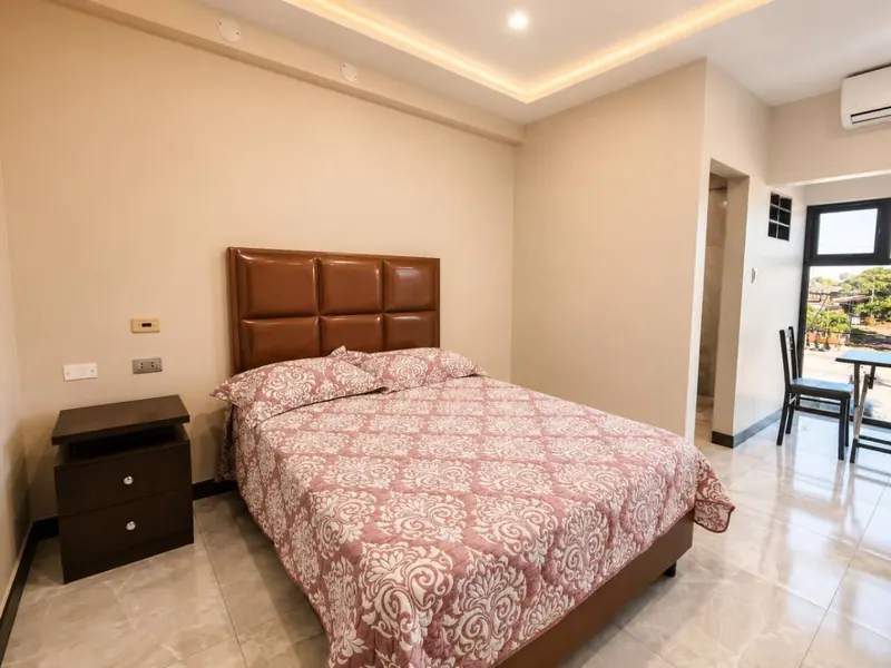 Edificio tipo hostal en venta sobre la Av. Circunvalación, Montero: foto 6 de 21