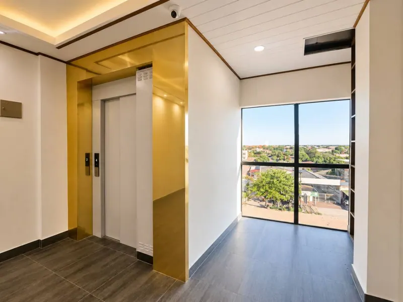 Edificio tipo hostal en venta sobre la Av. Circunvalación, Montero: foto 20 de 21
