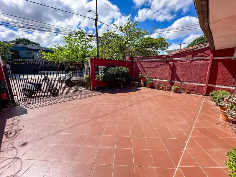 Terreno de 330 m² con construcción en venta sobre la Av. Francisco: foto 4 de 5