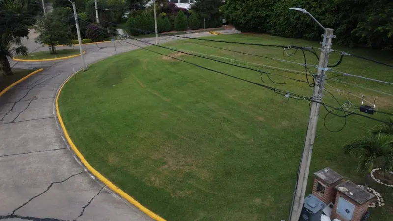 Terreno en esquina de 965,39 m² en venta en Río Sierra, Urubó: foto 3 de 3