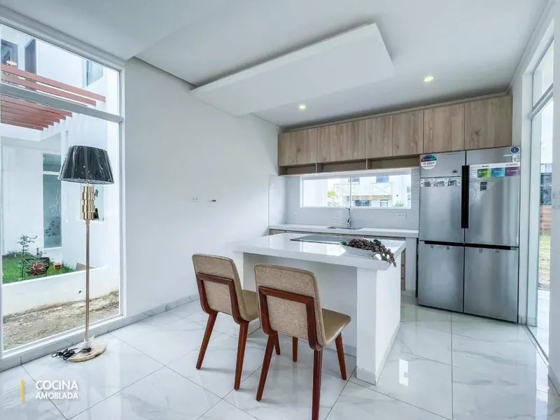 Casa de 3 dormitorios en venta en Mar Adentro, Urubó: foto 4 de 8