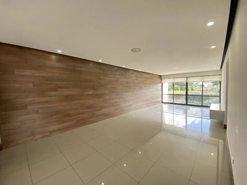Departamento de 2 dormitorios en venta en Sky Blue, Equipetrol: foto 2 de 17