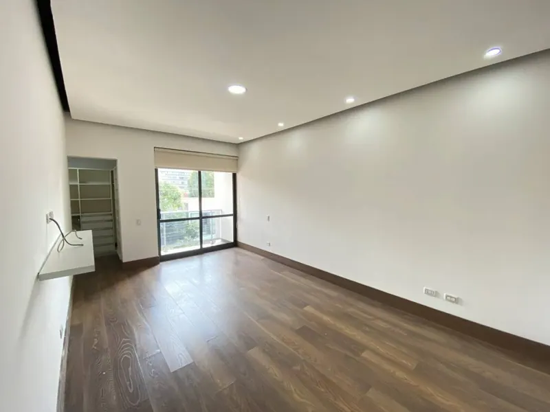 Departamento de 2 dormitorios en venta en Sky Blue, Equipetrol: foto 10 de 17