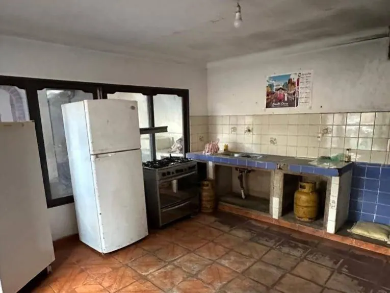 Casa con dos tiendas en venta en la av. Jenecherú, 7mo anillo: foto 5 de 7