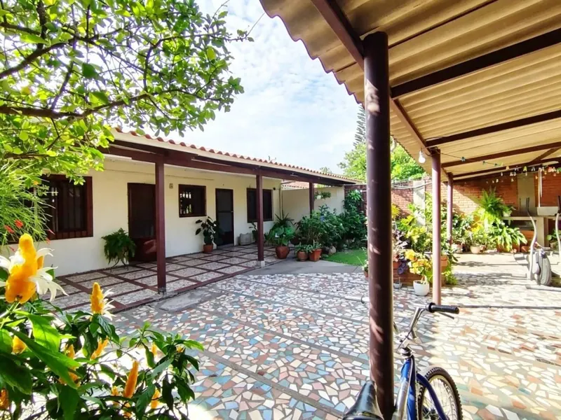 Casa de 4 dormitorios con local comercial en venta en Palmar: foto 5 de 6