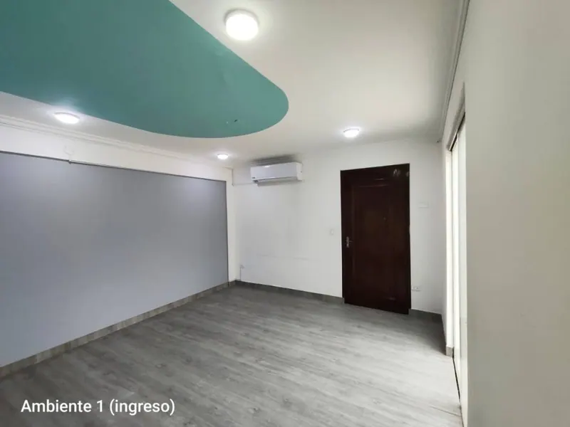 Commercial house for rent in Equipetrol, 2 floors: foto 1 de 14