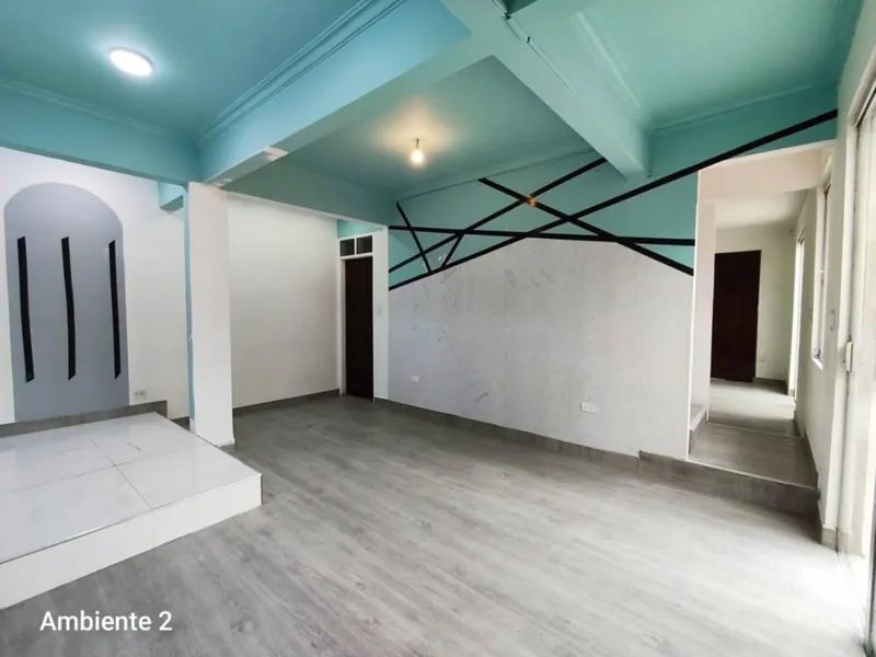 Commercial house for rent in Equipetrol, 2 floors: foto 2 de 14