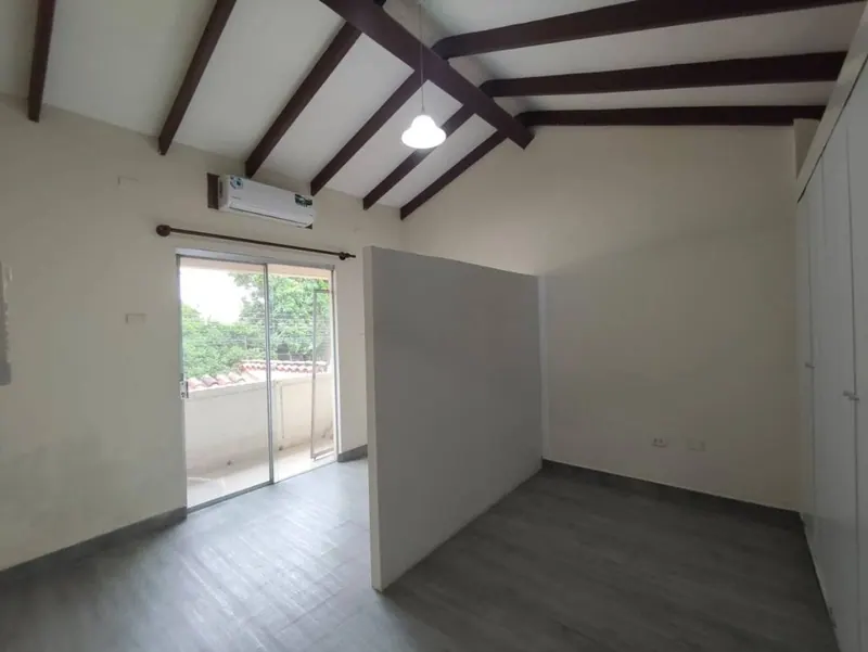 Commercial house for rent in Equipetrol, 2 floors: foto 5 de 14