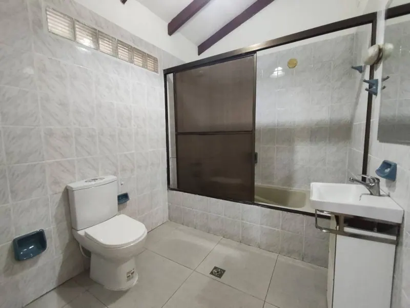 Commercial house for rent in Equipetrol, 2 floors: foto 9 de 14
